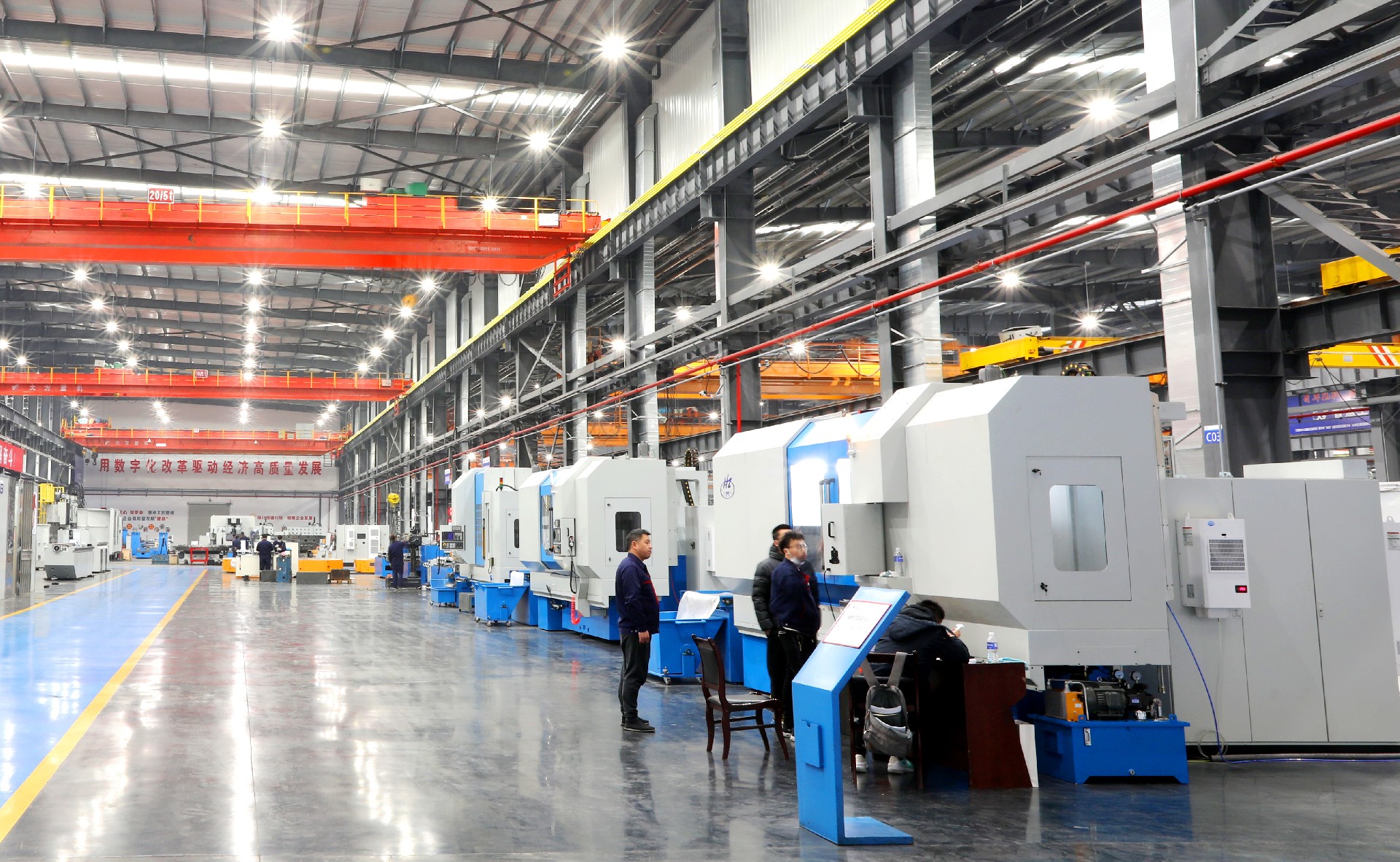 13, Máy mài hình dạng lực mạnh chuyên dụng cho lá cánh tuabin hàng không lắp đặt khu vực.jpg