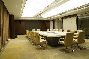 Môi trường làm việc tại khu sản xuất máy mài thông minh của Công ty Cổ phần Hàng Cơ Chiết Giang
